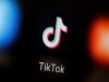 В TikTok стали массово распространять видео с суицидом