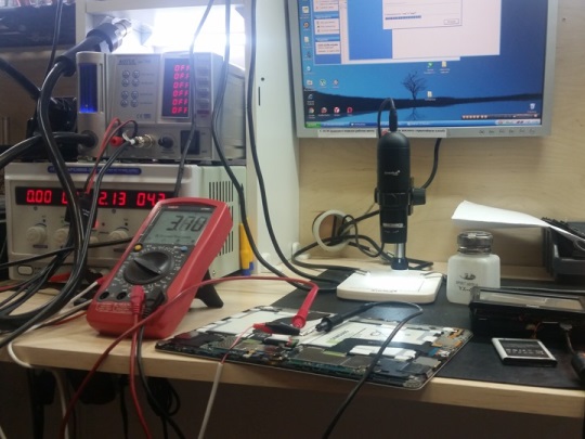 Как чинят ноутбуки после залития?