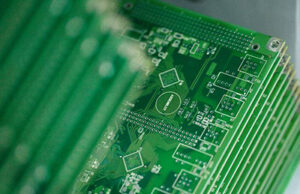 Изготовление многослойных печатных плат: нюансы и особенности